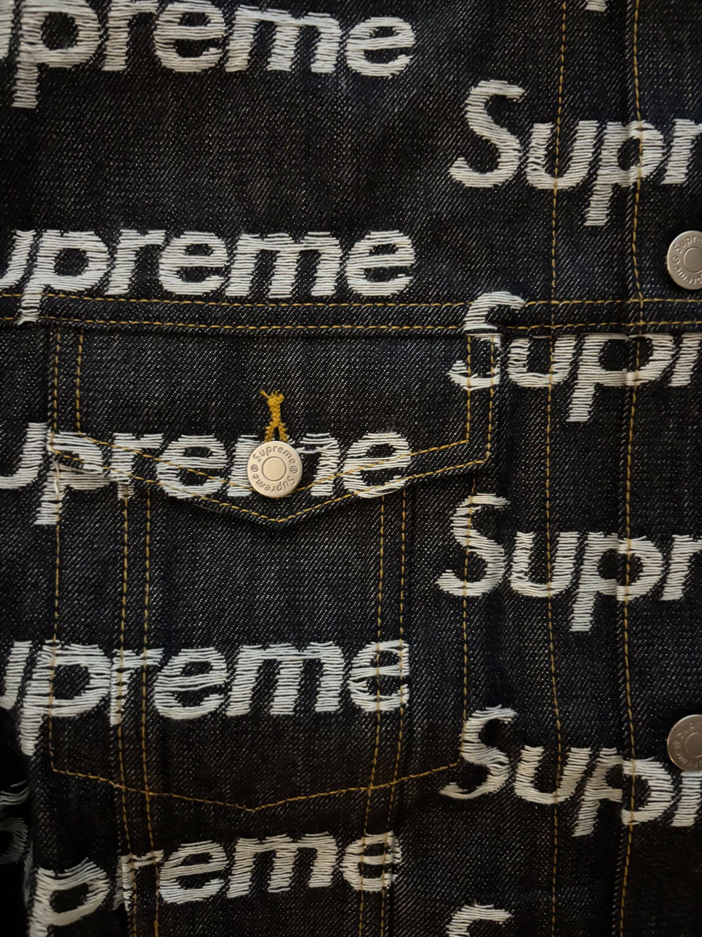 Supreme Jacquard Logos Denim Trucker Jacket (Str. L)