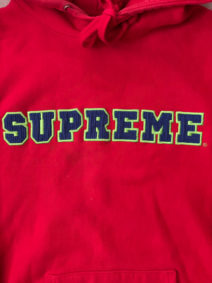 Supreme Red Hoodie (Str. L)