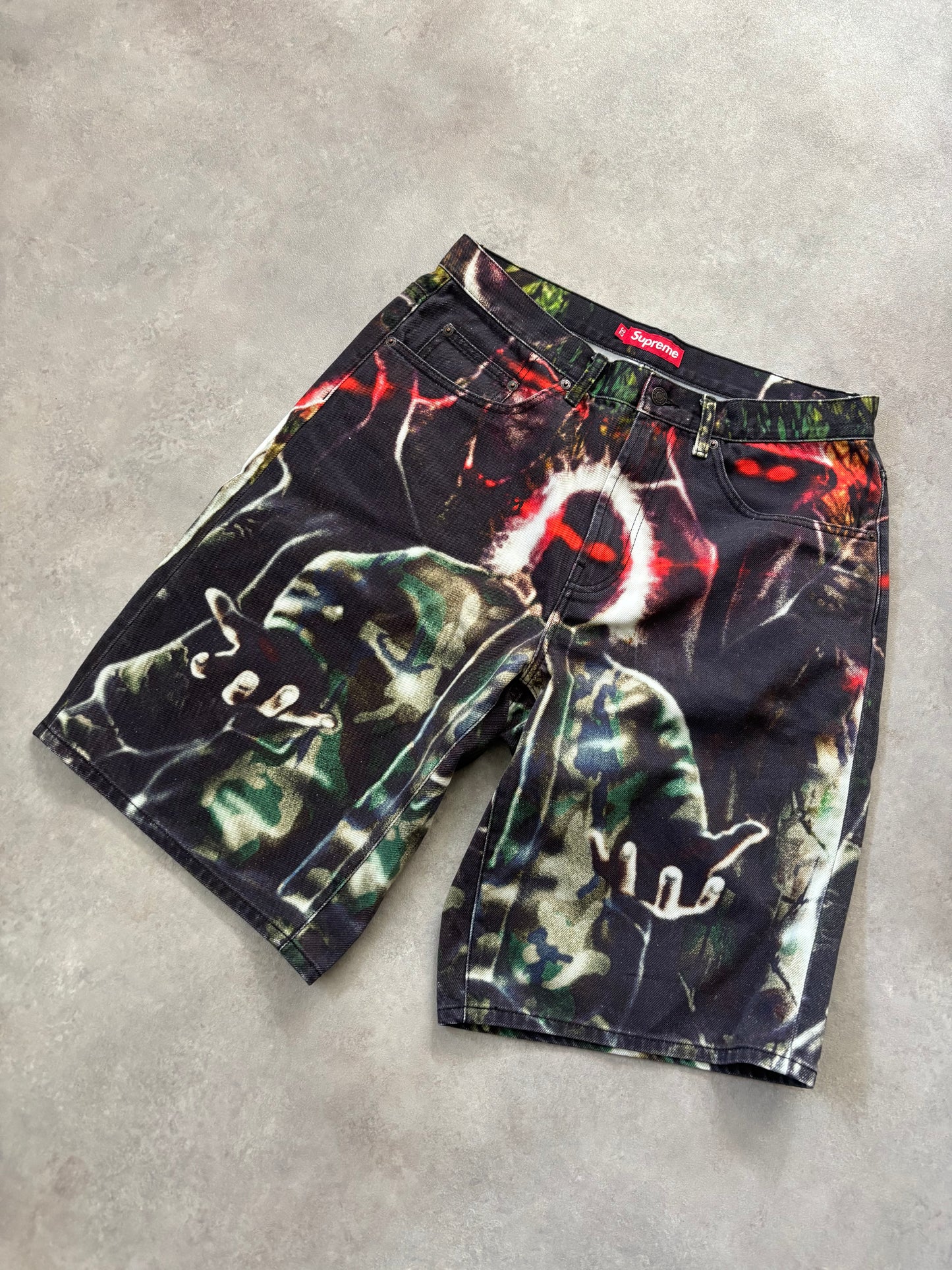 Supreme Shadows Baggy Denim Shorts (Str. 32)