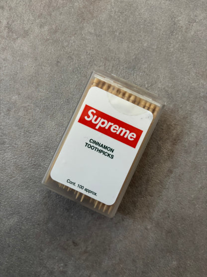 Supreme Cinnamon Toothpicks