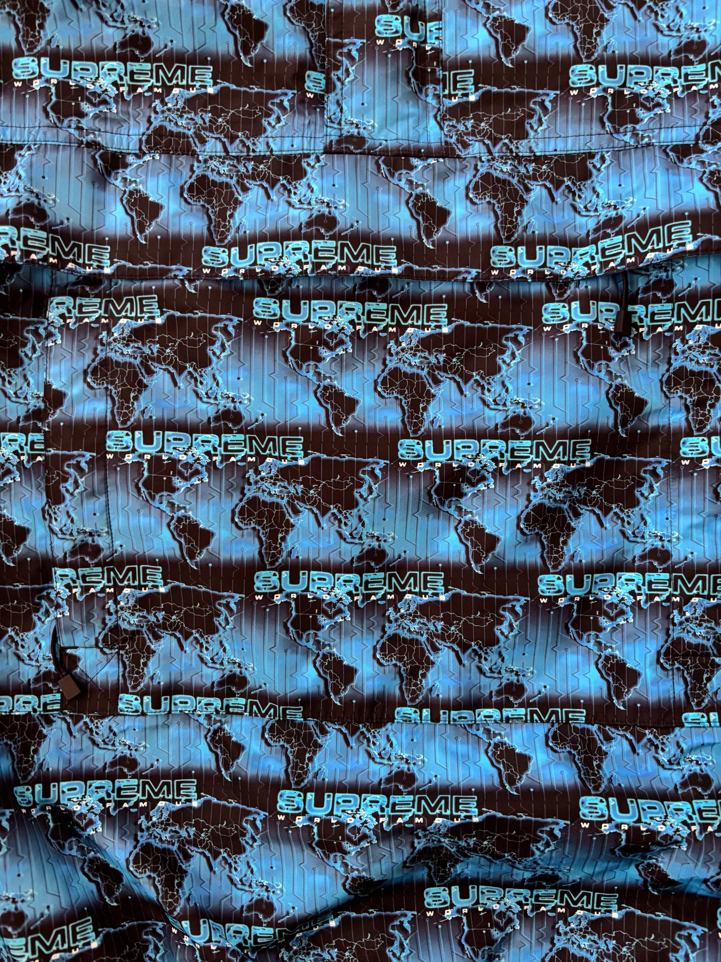 Supreme World Famous Taped Seam Hooded Pullover (Str. L)