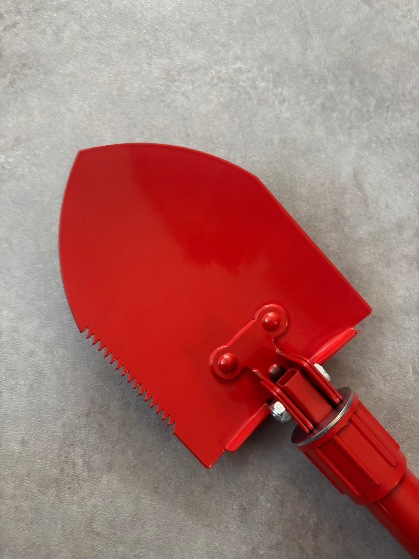 Supreme SOG Shovel