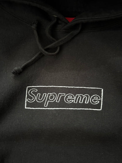 Supreme KAWS Chalk Logo Hoodie (Str. M)